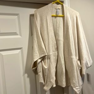 Athleta Cocoon Wrap 1X